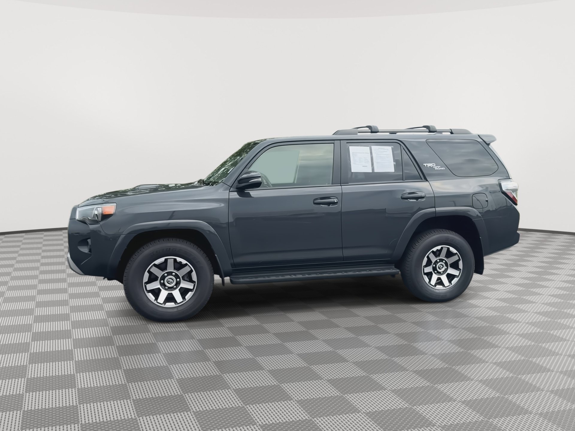 Used 2024 Toyota 4Runner TRD Off-Road Premium AWD/4WD image 5