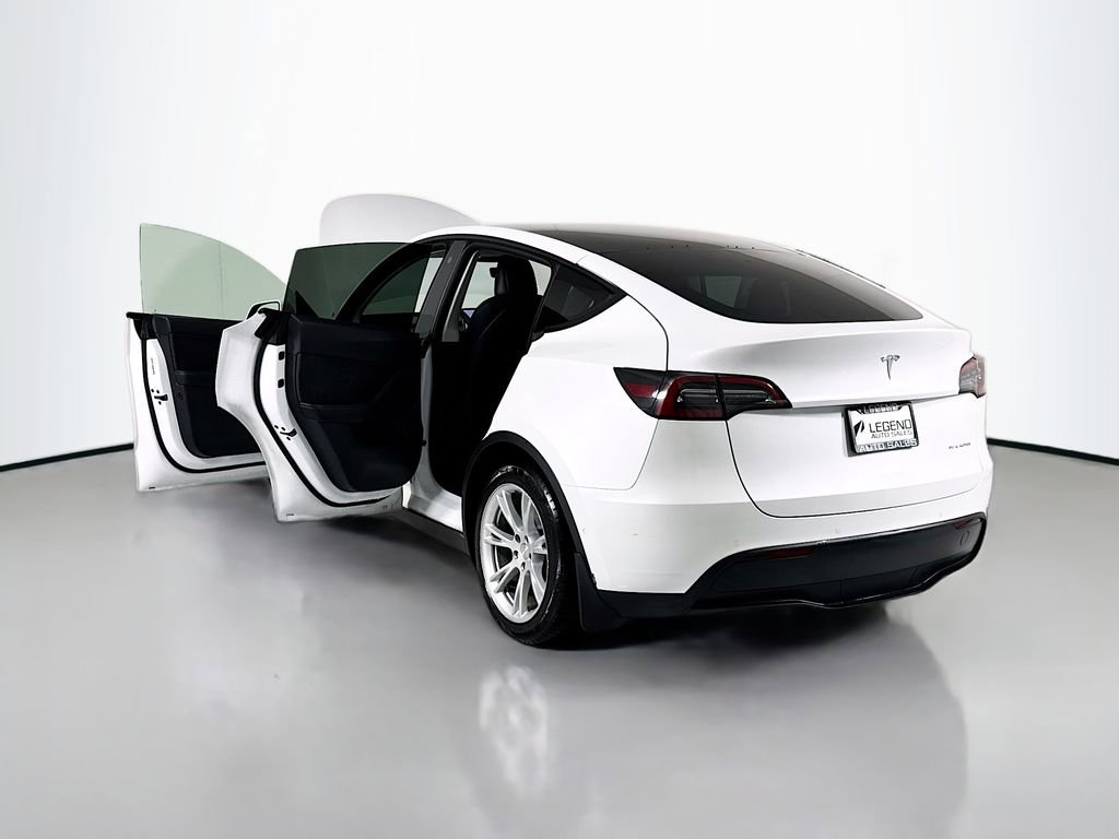 Used 2021 Tesla Model Y Long Range image 35