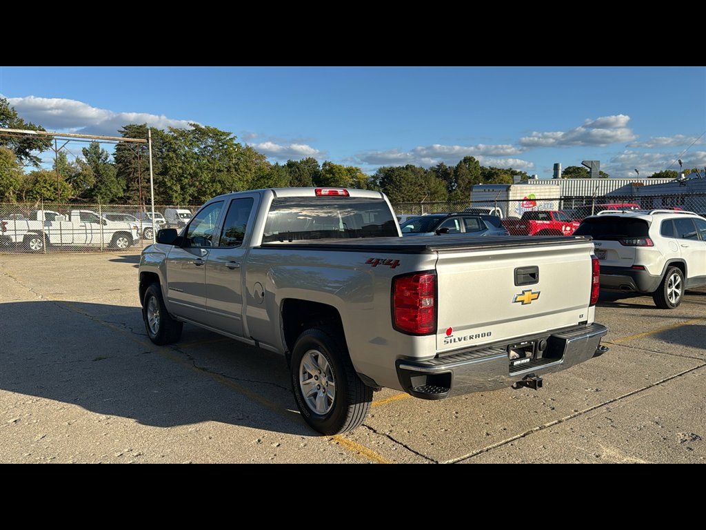 Used 2018 Chevrolet Silverado 1500 LT image 4