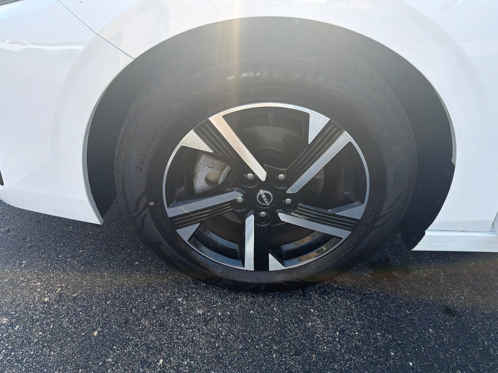 Used 2024 Nissan Sentra SV FWD image 29