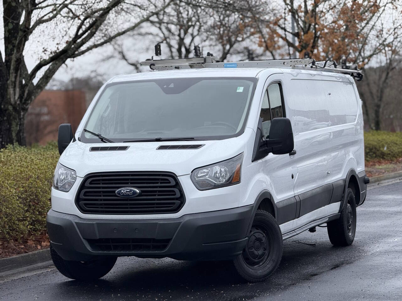 Used 2017 Ford Transit 250 148 Low Roof RWD image 1