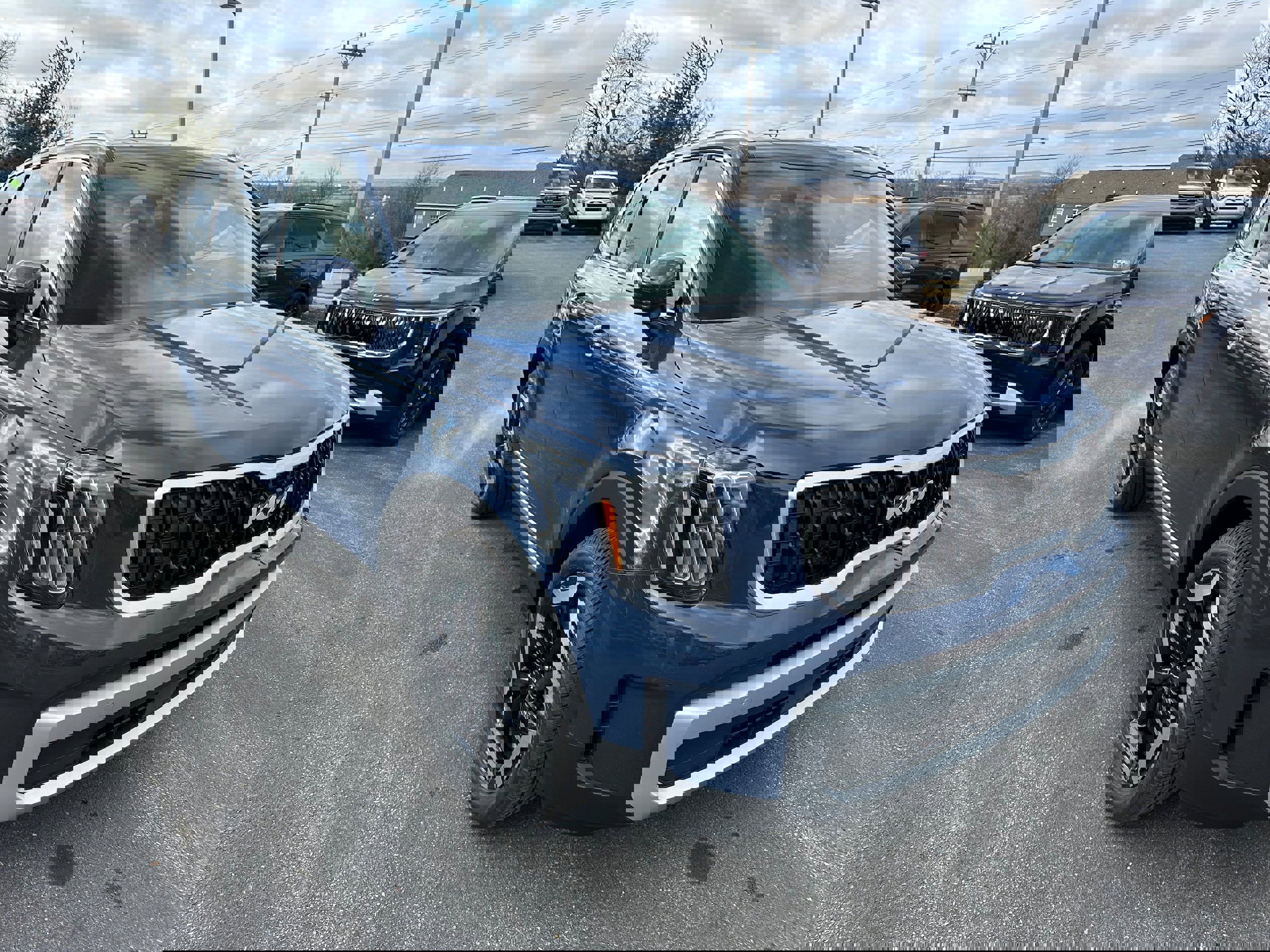 New 2025 Kia Telluride EX image 3