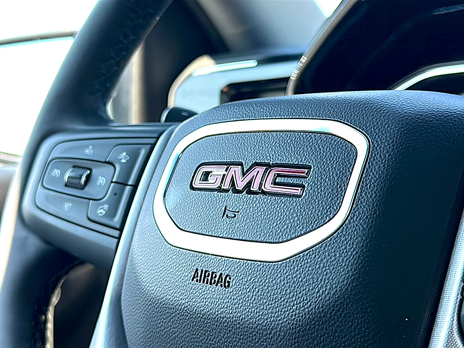 Used 2026 GMC Sierra 1500 SLT AWD/4WD image 32