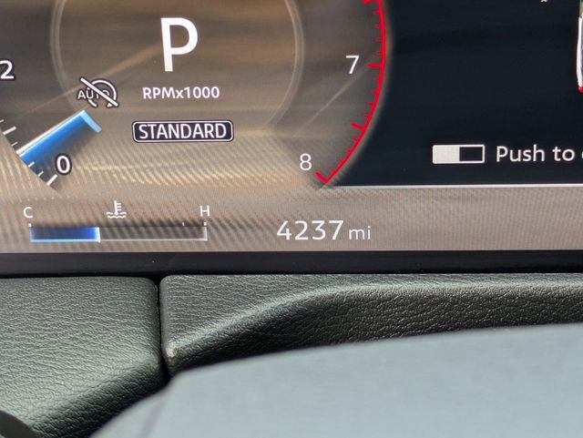 Used 2025 Nissan Armada SL image 34