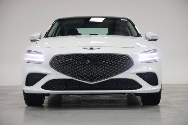 Used 2026 Genesis G70 2.5T Prestige image 2