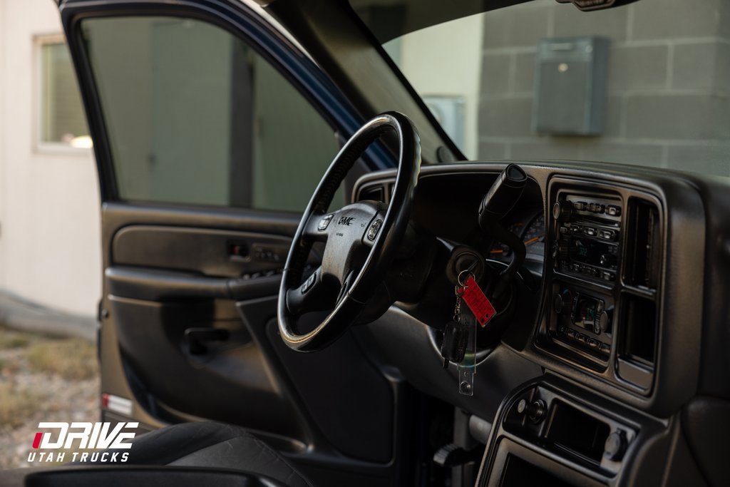 Used 2007 GMC Sierra 3500 SLT w/ Skid Plate Package image 14