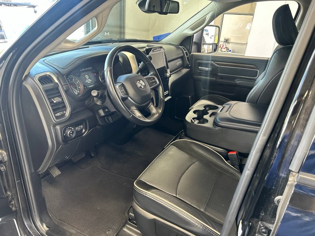 Used 2024 RAM 2500 Laramie AWD/4WD image 3
