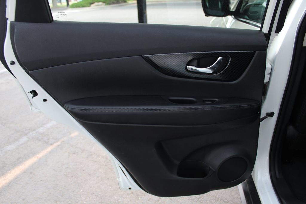 Used 2017 Nissan Rogue SL w/ SL Premium Package AWD/4WD image 47