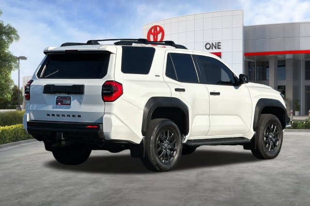 Certified 2025 Toyota 4Runner SR5 AWD/4WD image 5