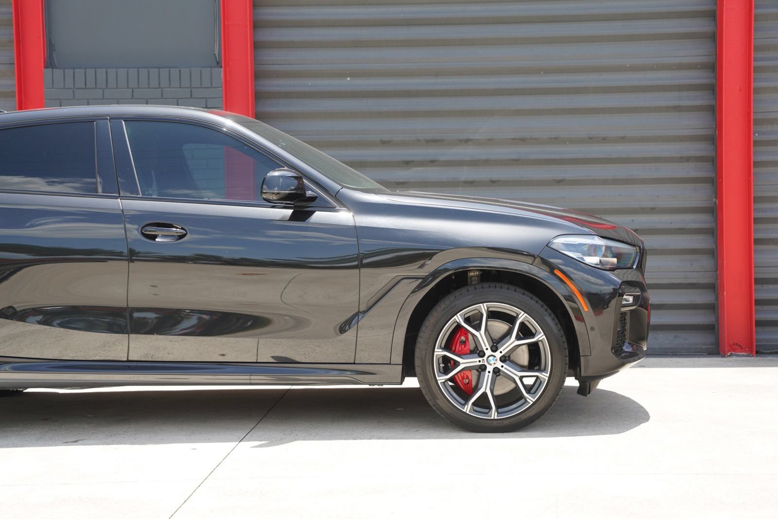 Used 2021 BMW X6 sDrive40i w/ M Sport Package RWD image 5
