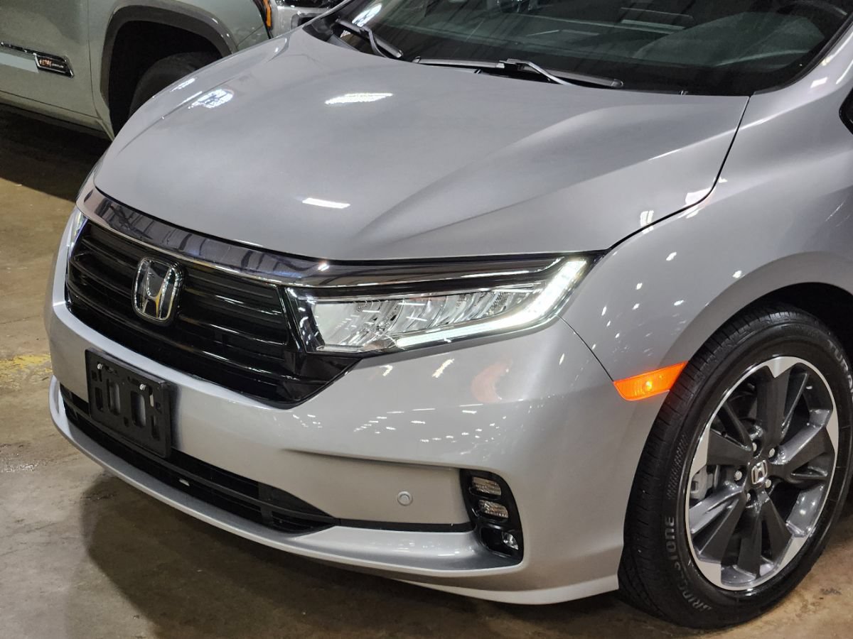 Used 2023 Honda Odyssey Elite image 14