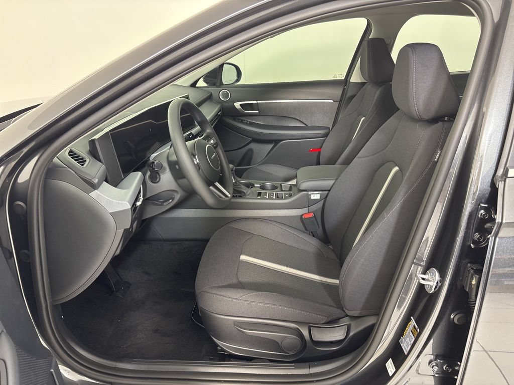 New 2026 Hyundai Sonata SE FWD image 15