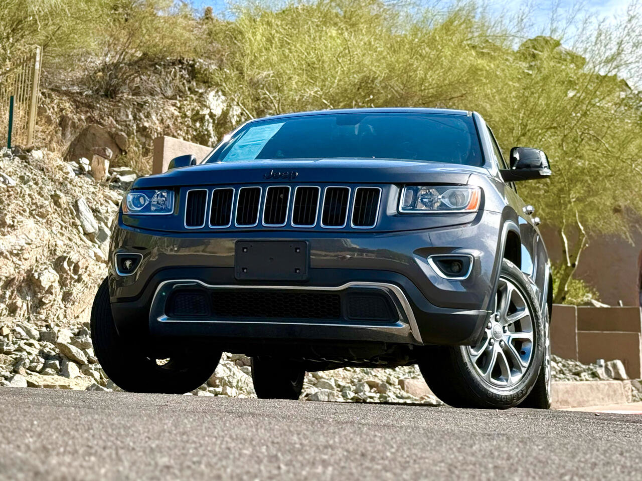 Used 2015 Jeep Grand Cherokee Limited w/ Trailer Tow Group IV image 2