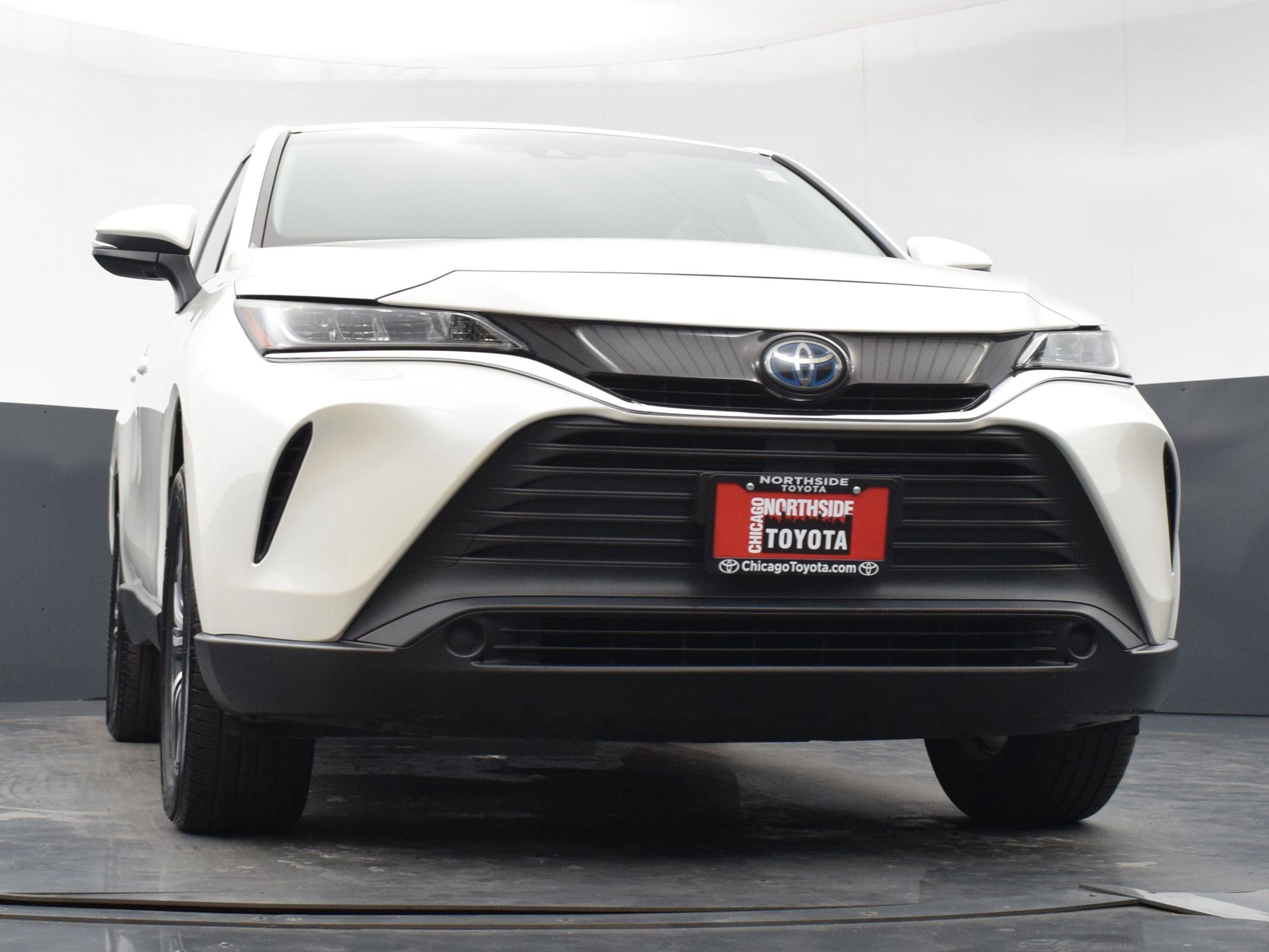 Used 2021 Toyota Venza LE image 30