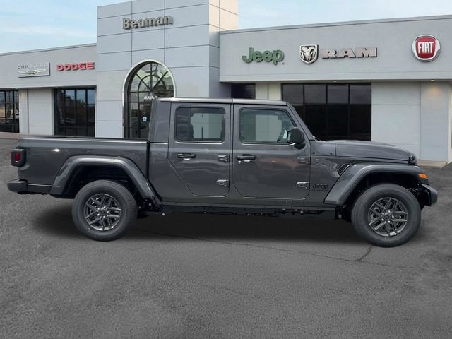 New 2026 Jeep Gladiator Sport AWD/4WD image 8