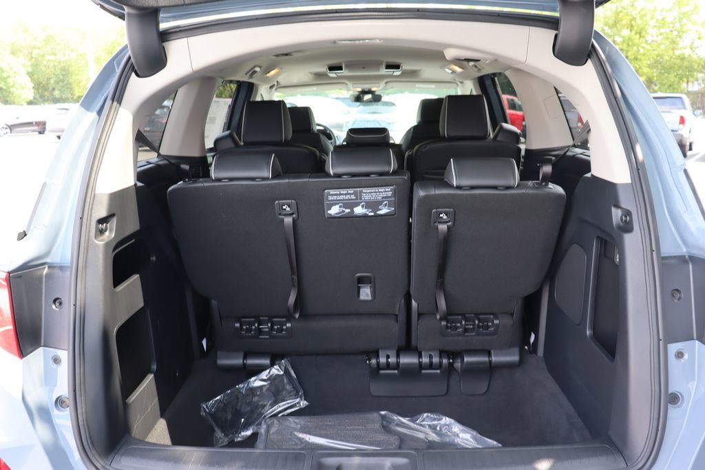 Certified 2026 Honda Odyssey Elite image 12
