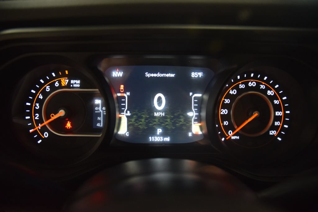 Used 2025 Jeep Gladiator Mojave AWD/4WD image 46