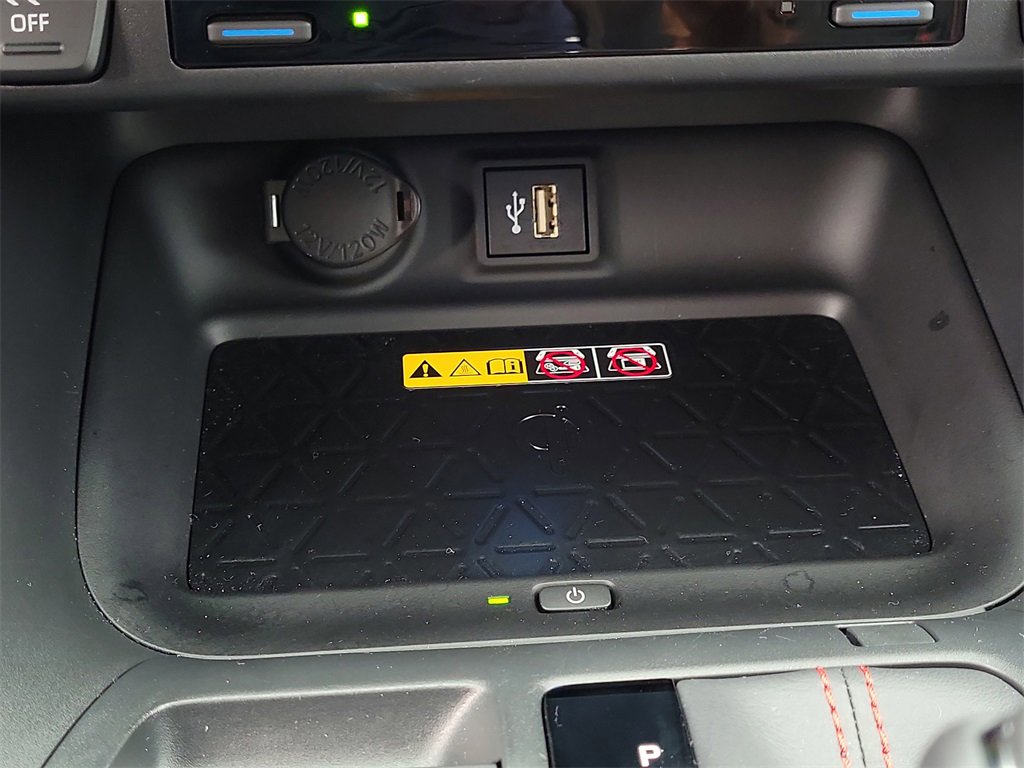 Used 2025 Toyota RAV4 XSE w/ Premium Package image 27