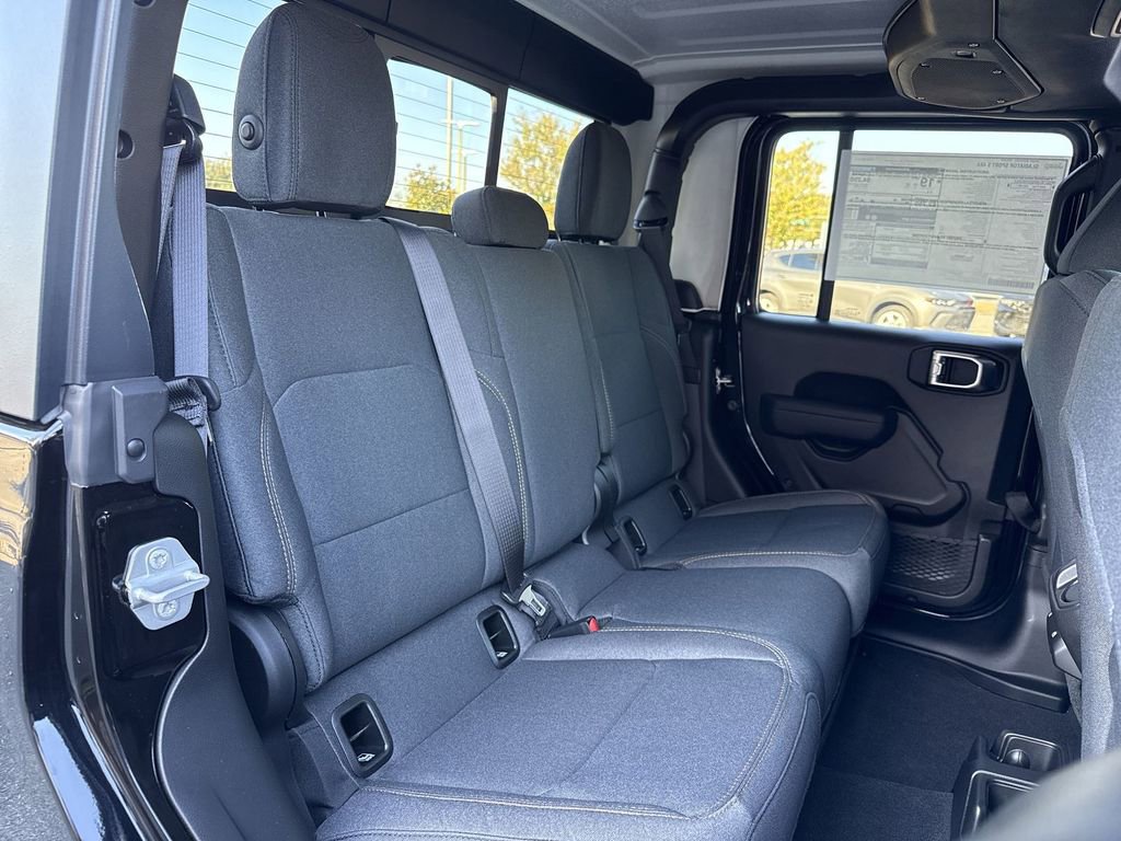 New 2025 Jeep Gladiator Sport image 24