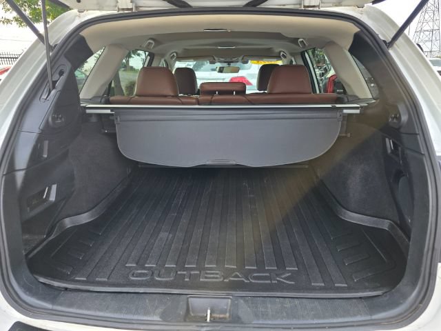 Used 2018 Subaru Outback 2.5i Touring w/ Popular Package #3 AWD/4WD image 11