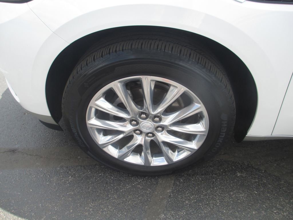 Used 2019 Buick Enclave Premium FWD image 15