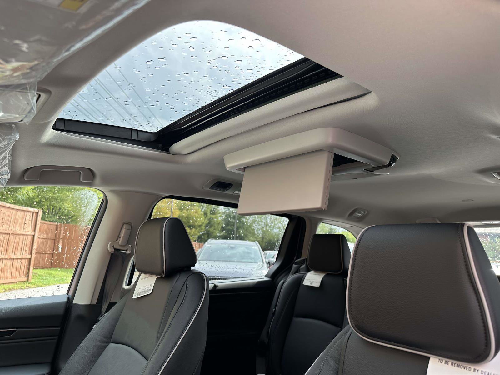 New 2026 Honda Odyssey Touring image 3