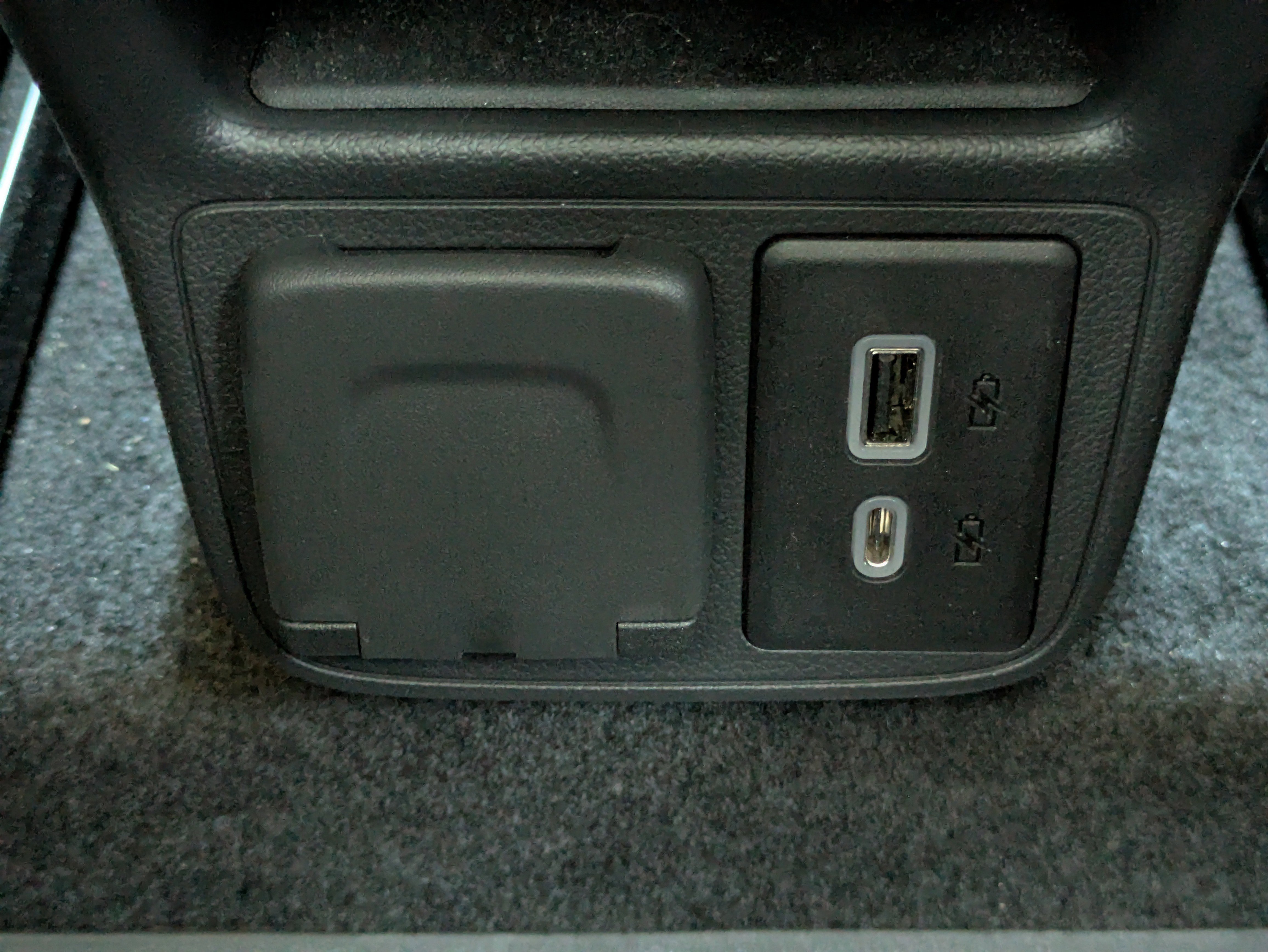 Used 2023 Buick Encore GX Essence w/ Experience Buick Package image 10