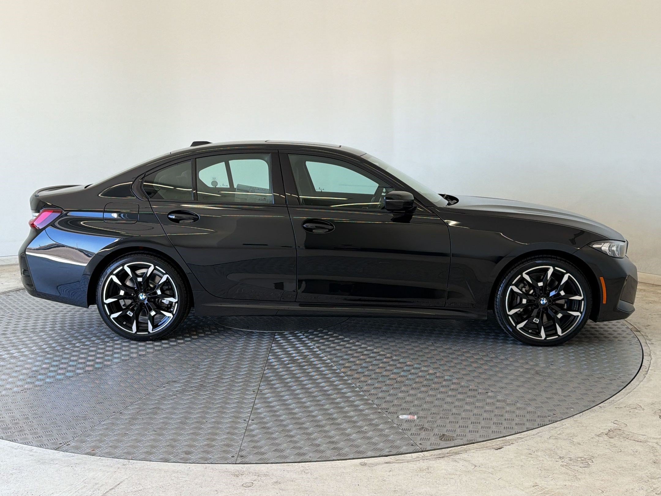 New 2026 BMW 330i xDrive Sedan w/ M Sport Package AWD/4WD image 8