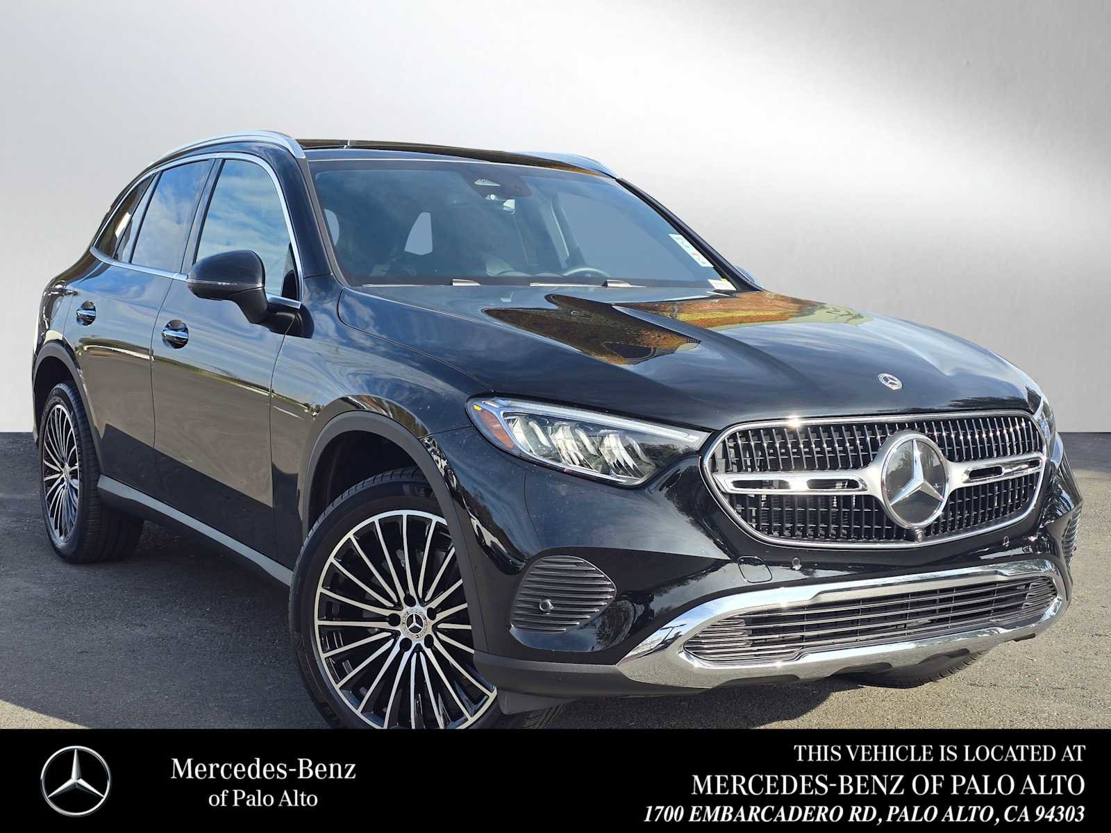 Certified 2026 Mercedes-Benz GLC 300 4MATIC image 1