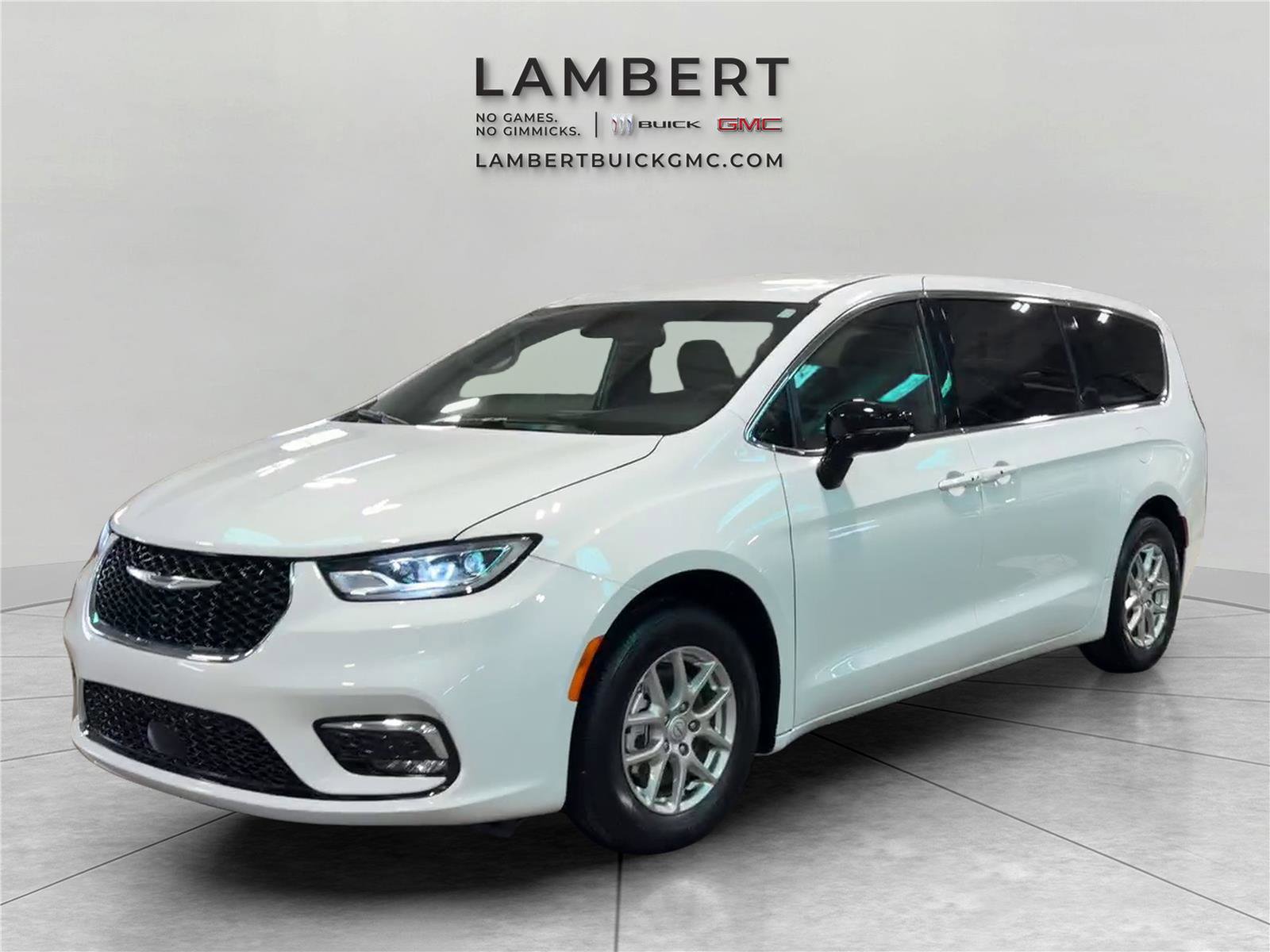 Used 2026 Chrysler Pacifica Select image 1