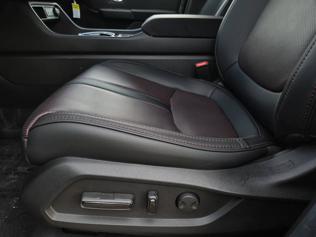 New 2026 Honda Pilot Black Edition image 15