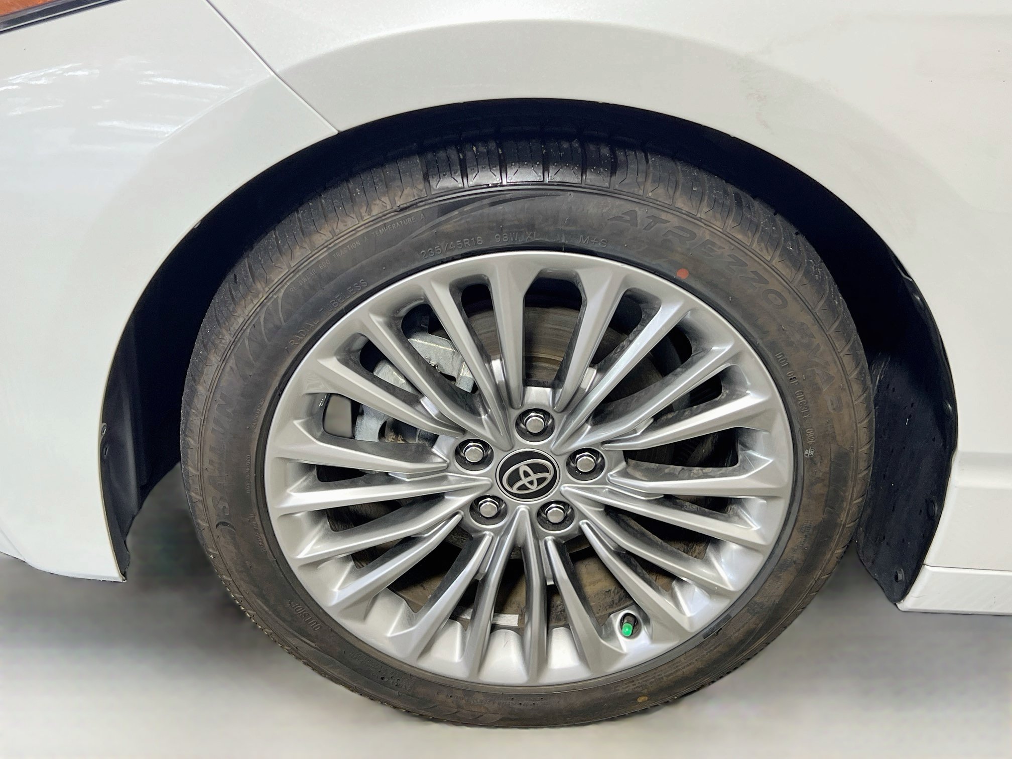 Used 2021 Toyota Avalon Limited w/ Advanced Safety Package FWD image 14