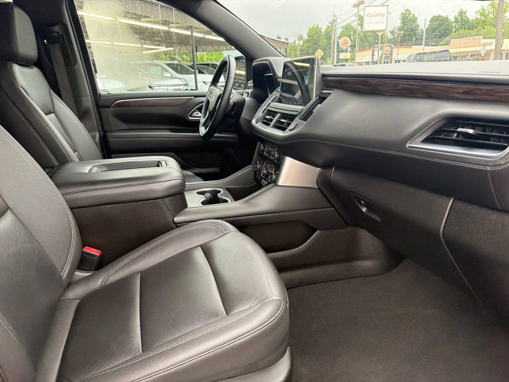 Used 2023 Chevrolet Tahoe Z71 w/ Luxury Package AWD/4WD image 14