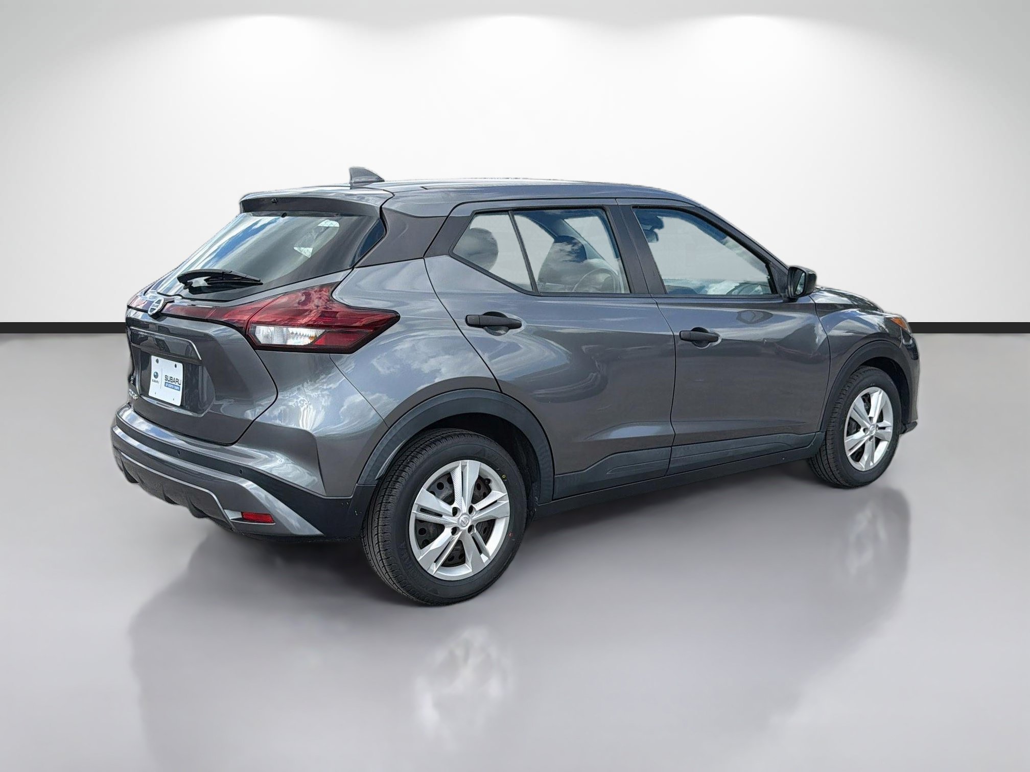Used 2021 Nissan Kicks S FWD image 3