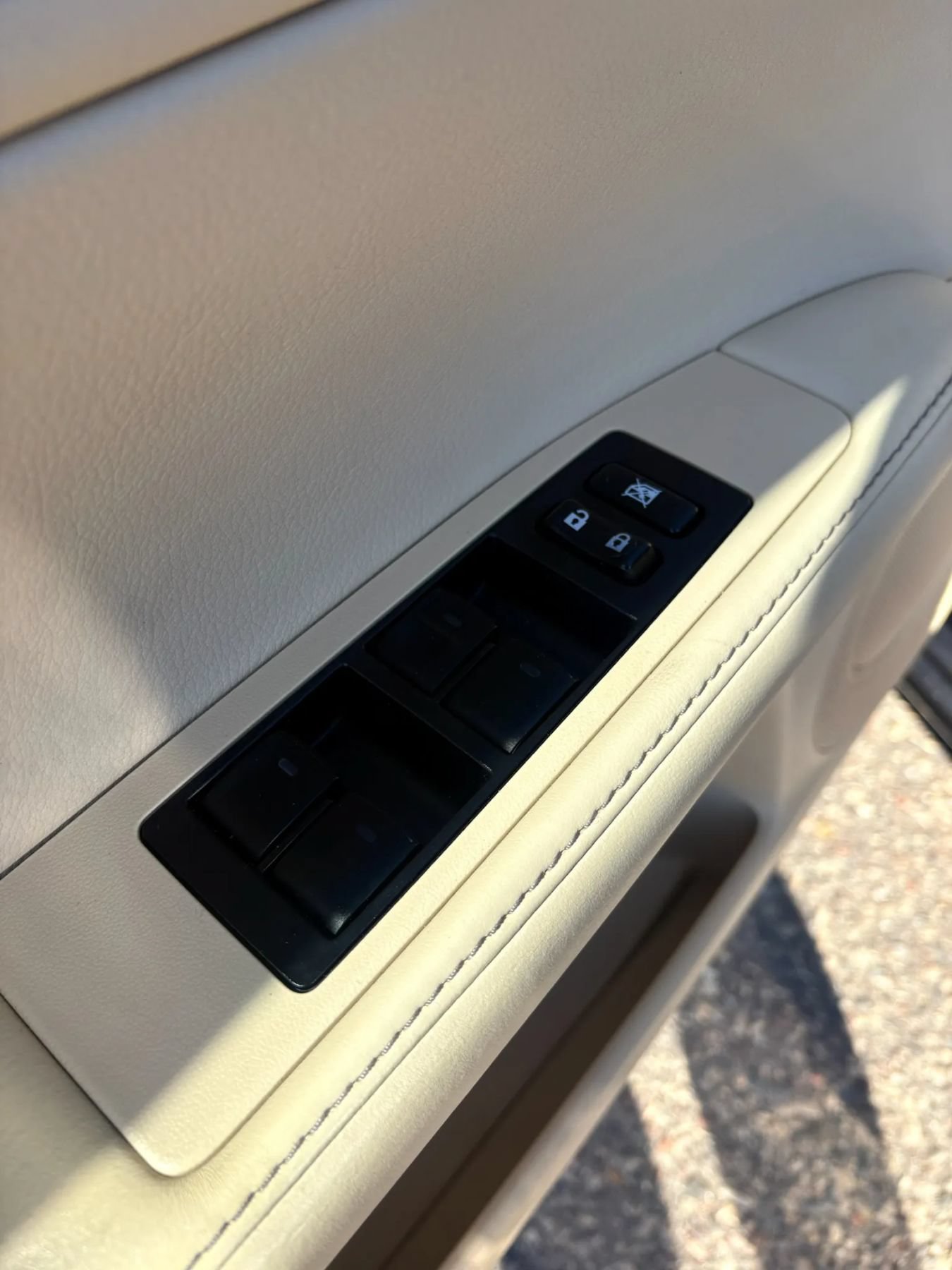 Used 2014 Lexus ES 350 w/ Luxury Package FWD image 12