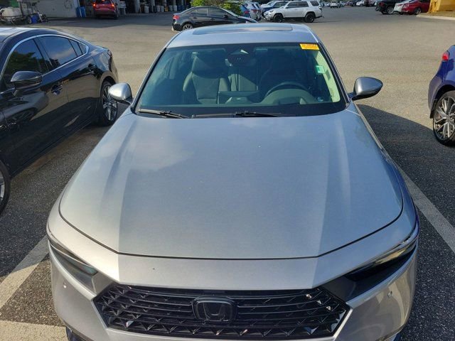 Used 2024 Honda Accord Touring image 9