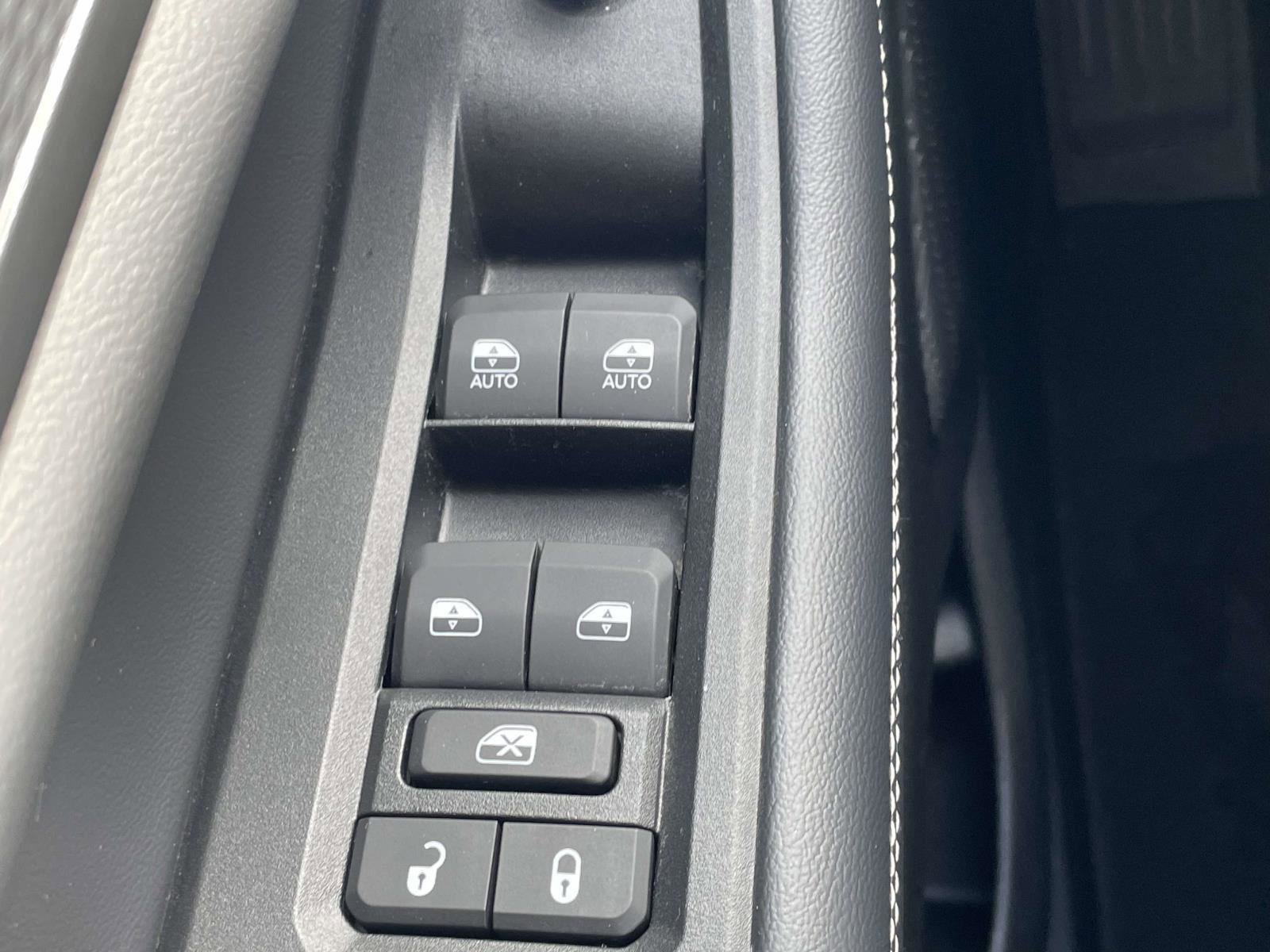 Used 2024 Jeep Grand Cherokee Laredo w/ MOPAR Finishing Package image 9