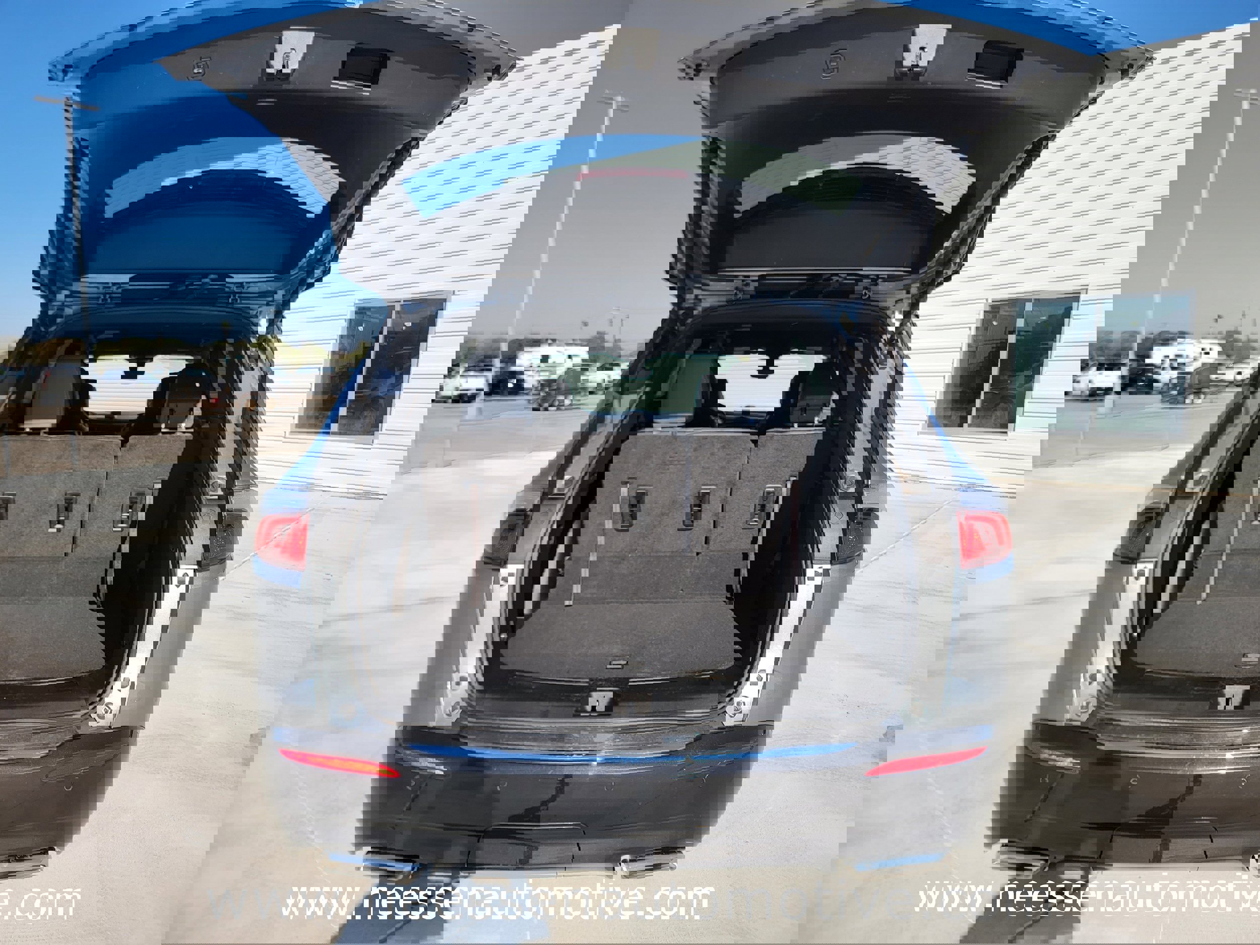 Used 2023 Buick Enclave Essence image 31