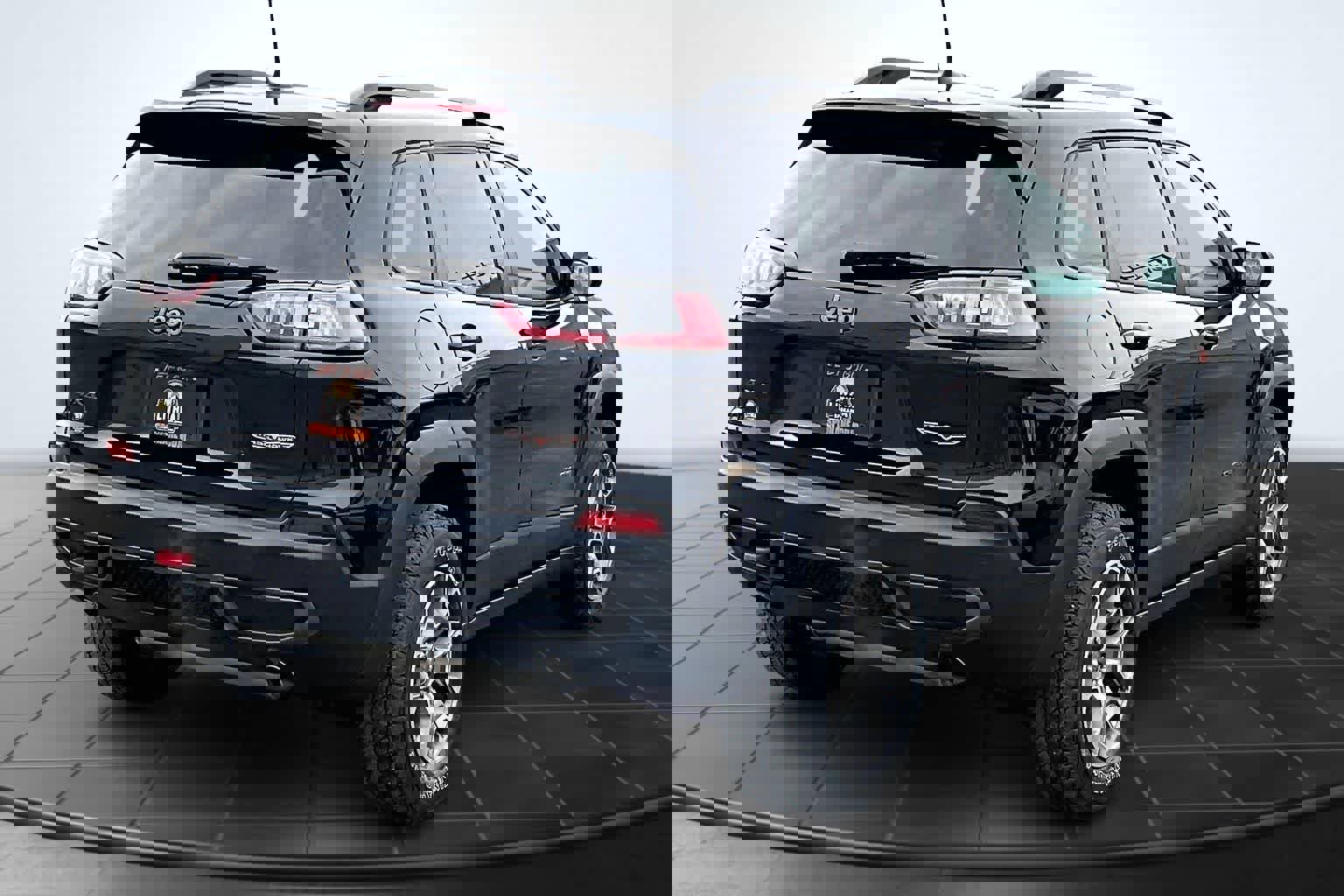 Used 2022 Jeep Cherokee Trailhawk image 23