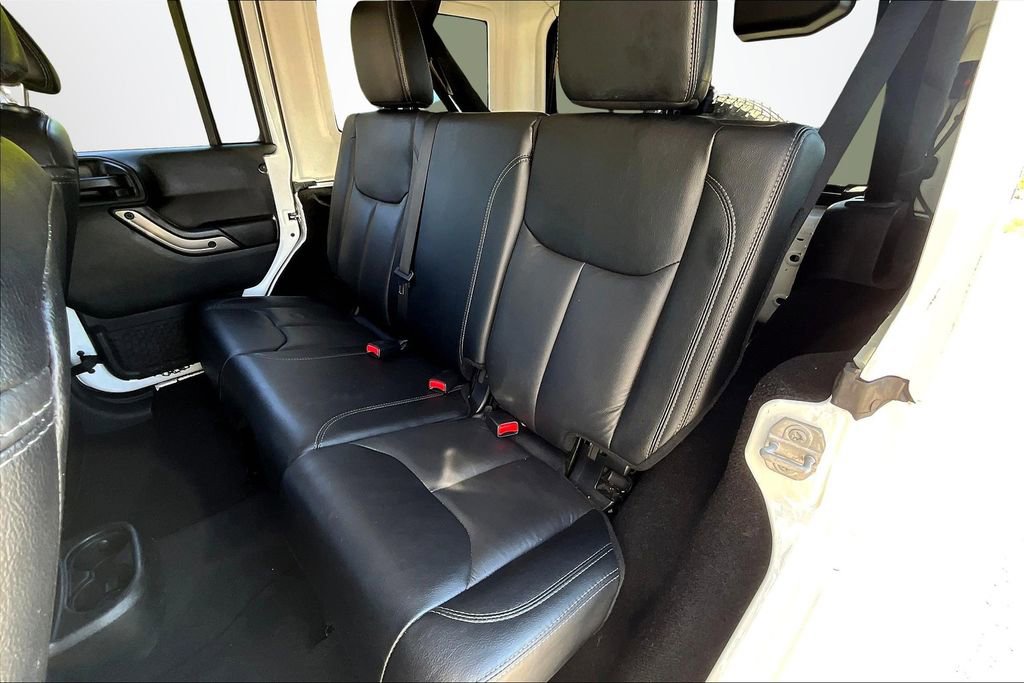 Used 2018 Jeep Wrangler Unlimited Sahara image 20