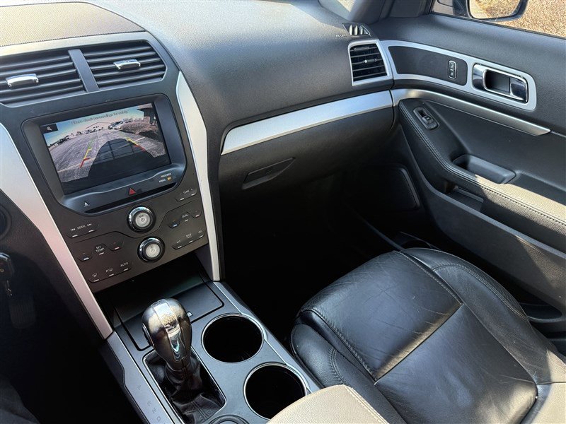 Used 2013 Ford Explorer XLT image 11