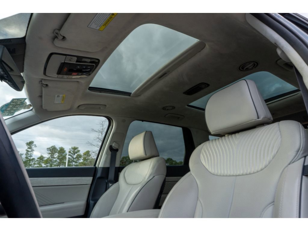 Used 2024 Hyundai Palisade Calligraphy image 12