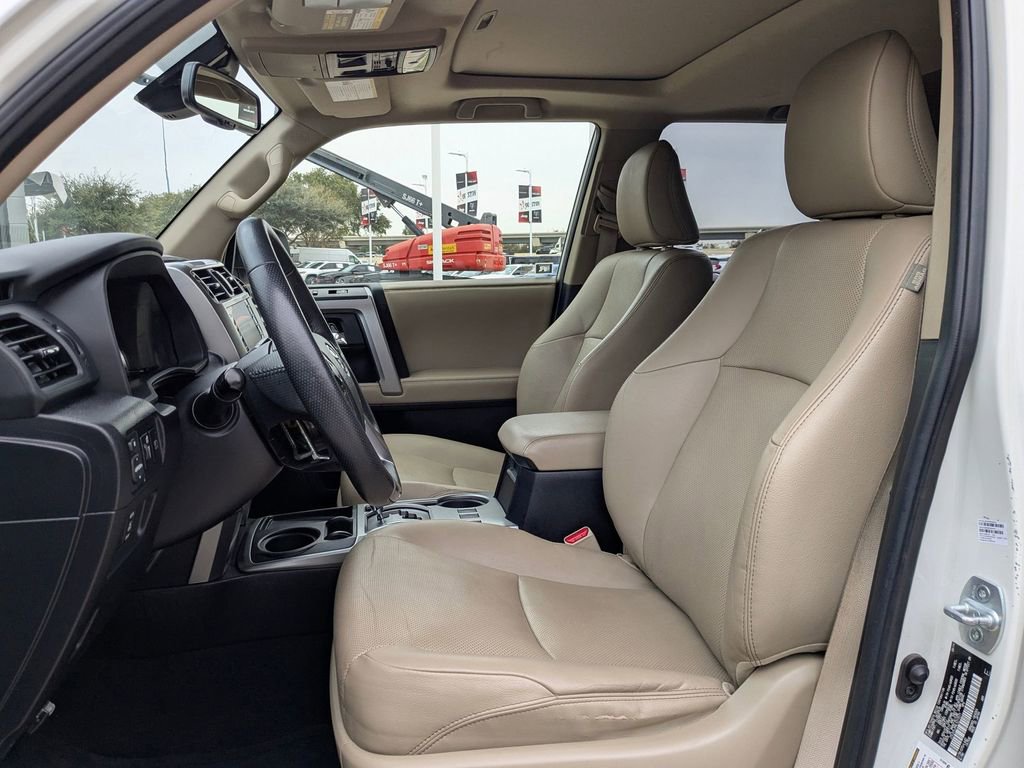 Used 2020 Toyota 4Runner SR5 Premium image 15