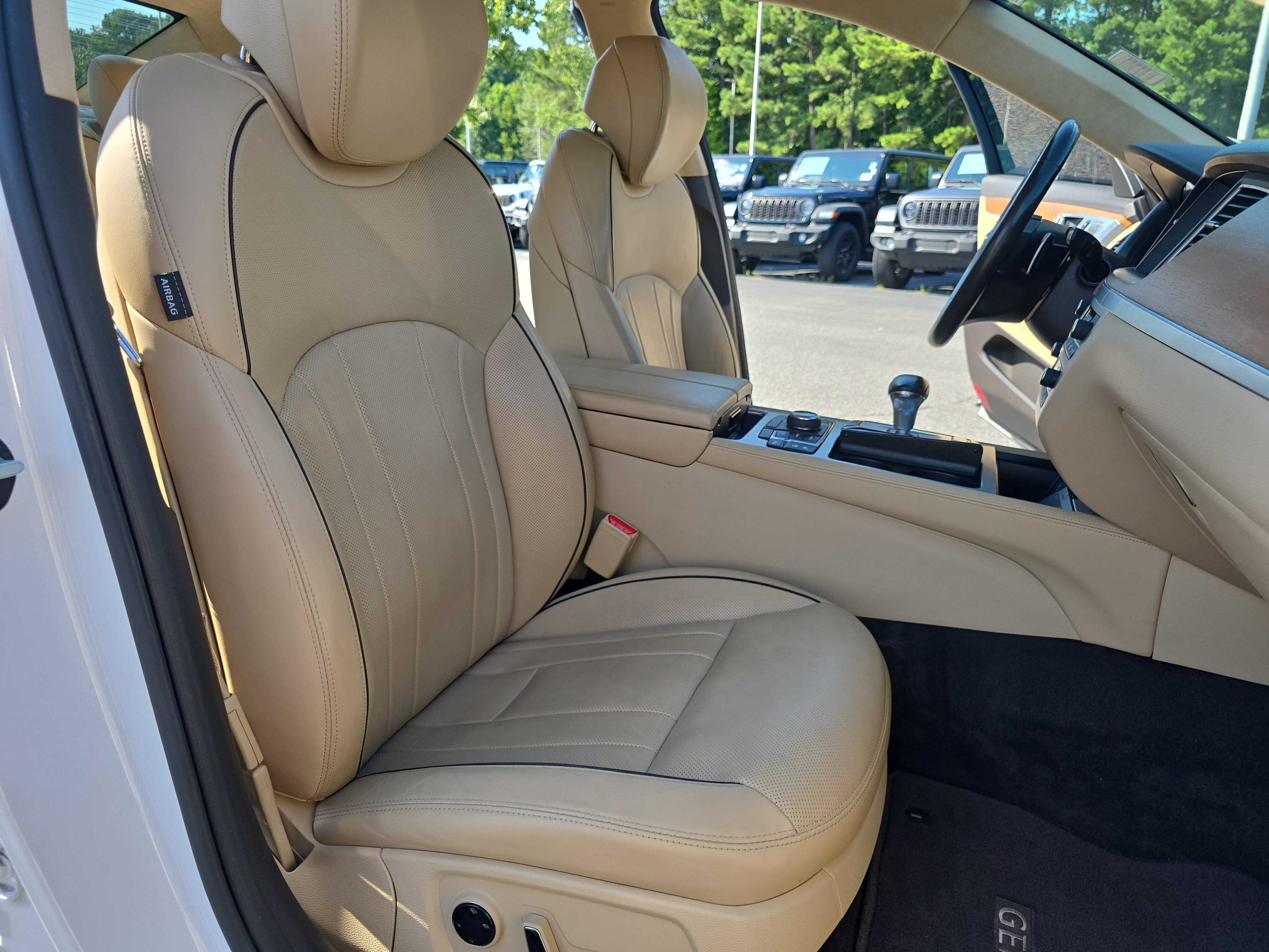 Used 2020 Genesis G80 5.0 Ultimate RWD image 10