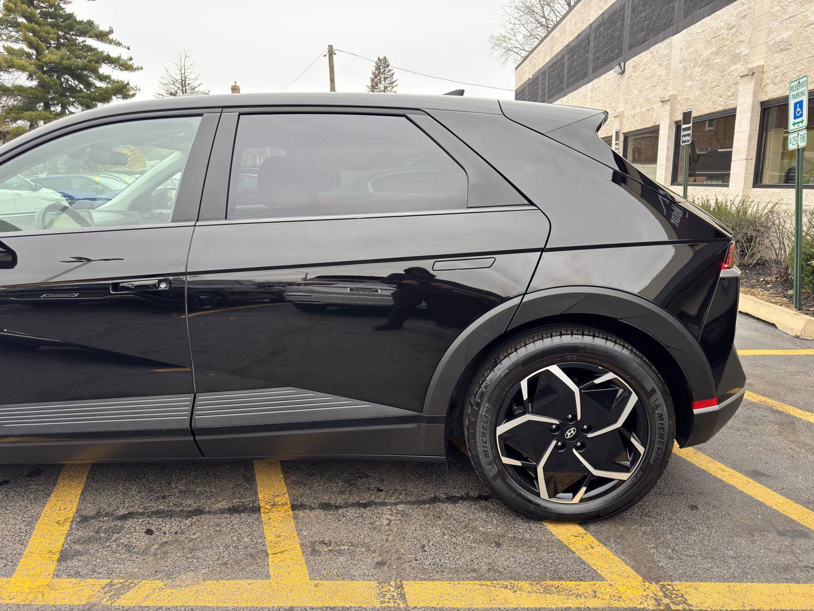 Used 2022 Hyundai Ioniq 5 SEL image 17