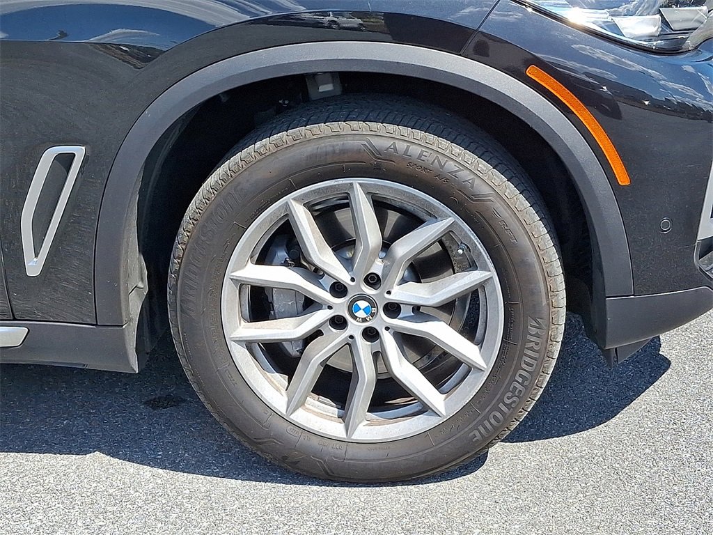 Used 2022 BMW X5 xDrive40i w/ Premium Package image 11
