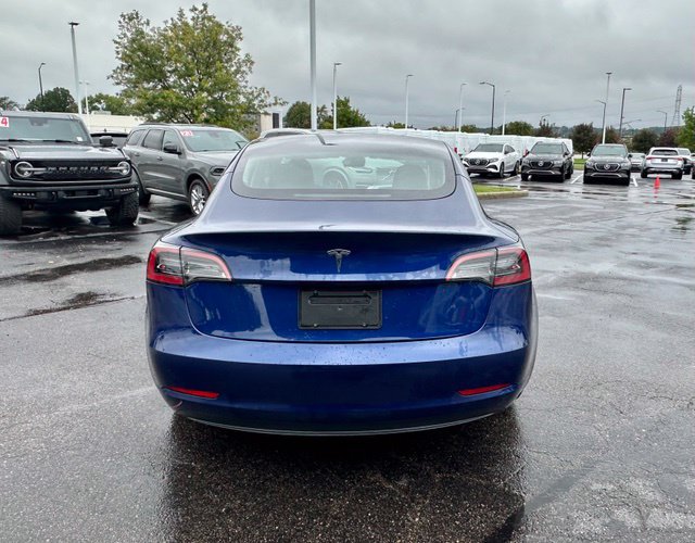 Used 2023 Tesla Model 3 Standard Range RWD image 9