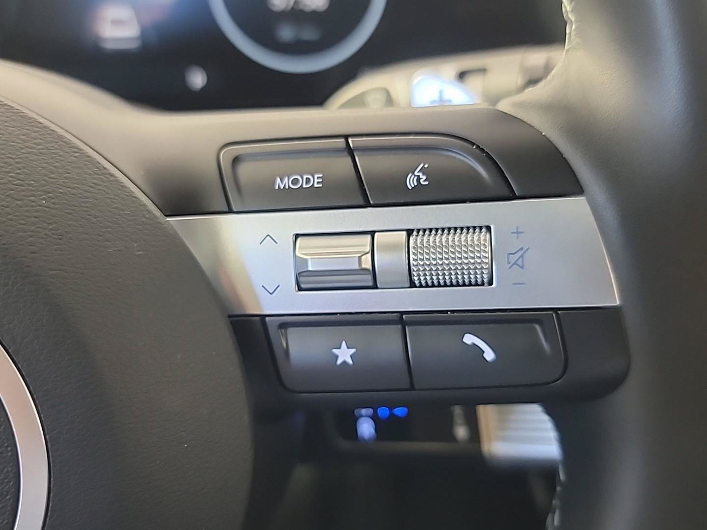 Used 2025 Hyundai Sonata SEL FWD image 24