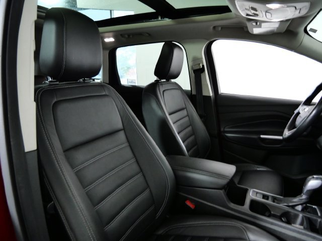 Certified 2019 Ford Escape Titanium AWD/4WD image 10