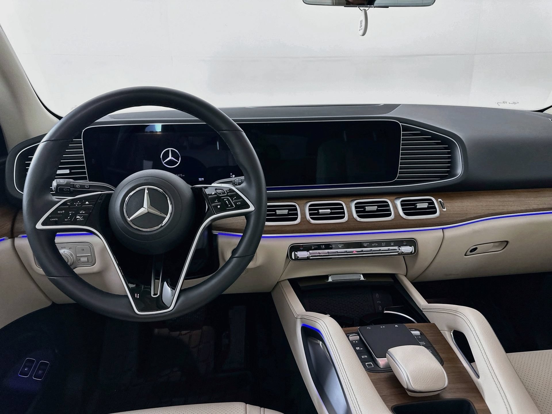 Used 2026 Mercedes-Benz GLE 450e 4MATIC image 25